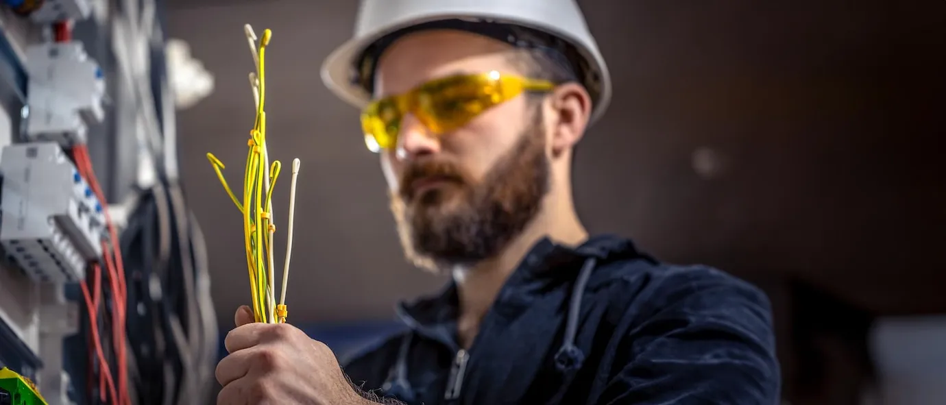 electrician-electrical-technician